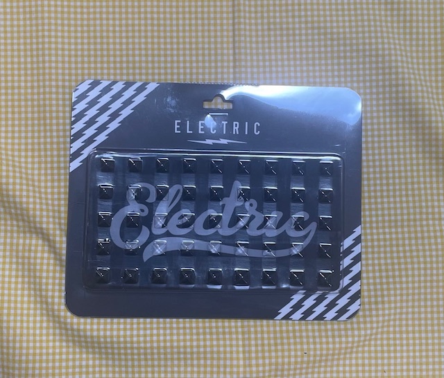 【即決】新品・未使用ELECTRIC DECK PAD SQUARE BLACK デッキパッドエレクトリック スクエアブラック 大人気 グリップ抜群 28%OFF拍卖