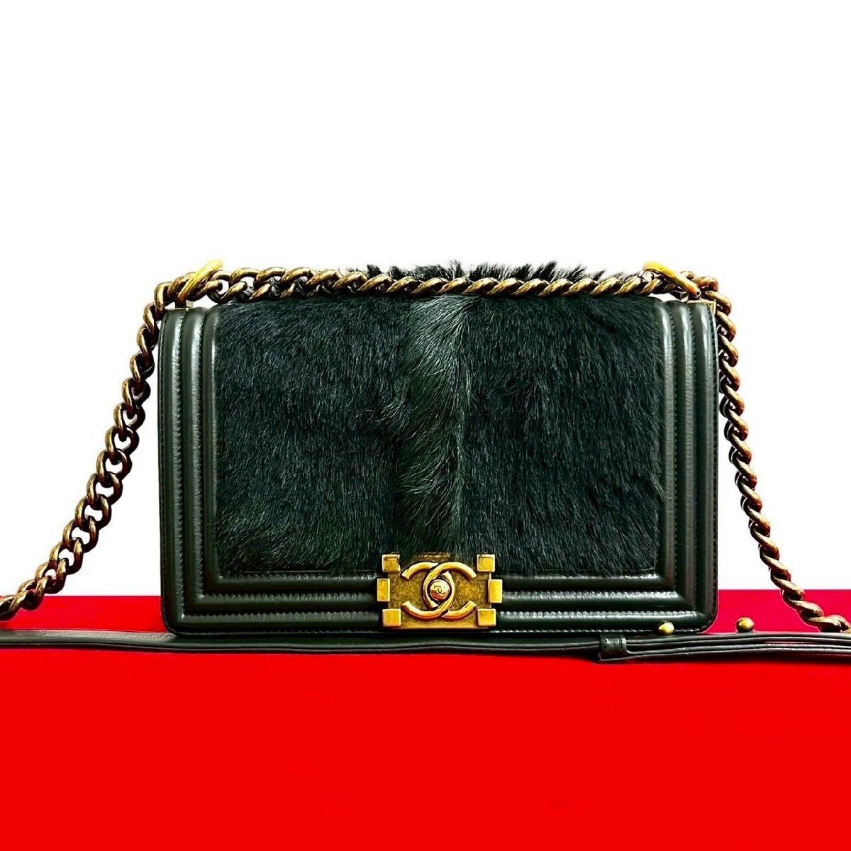 極 美品 シール有 21番台 CHANEL ボーイシャネル ココマーク ラムスキン 本革 ラビットファー チェーン ショルダーバッグ グリーン 225-1拍卖