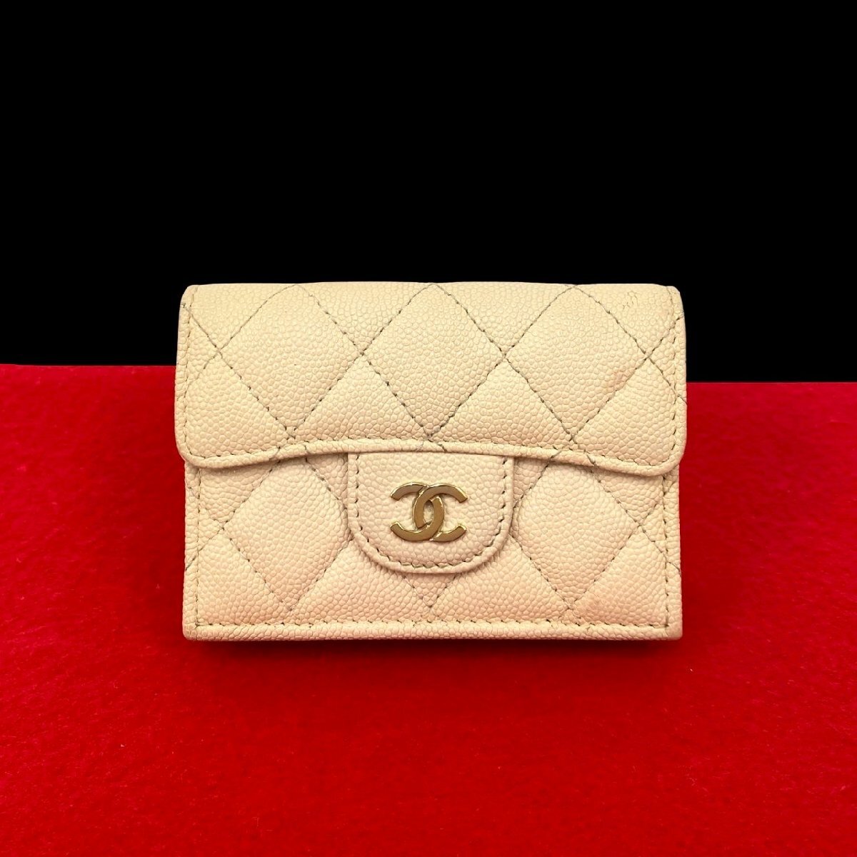 極 美品 シール有 28番台 CHANEL シャネル マトラッセ ココマーク キャビアスキン 三つ折り 財布 ミニ ウォレット ベージュ 34266拍卖