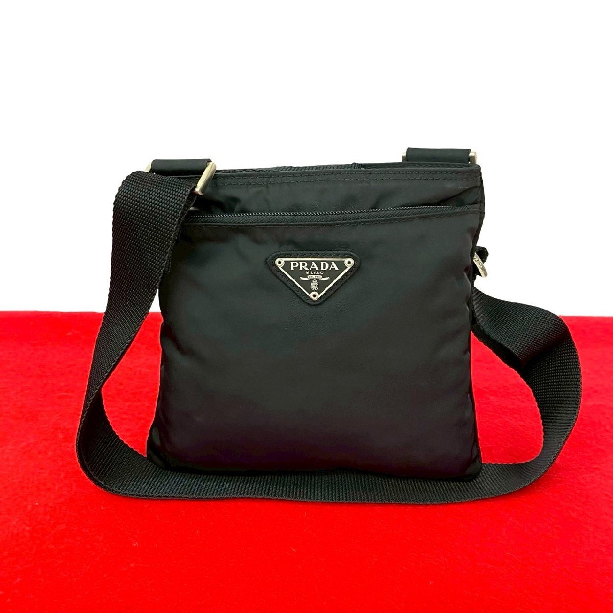 極 美品 PRADA プラダ 三角ロゴ プレート 金具 テスート ナイロン ミニ ショルダーバッグ ポシェット サコッシュ ブラック 黒 24270拍卖