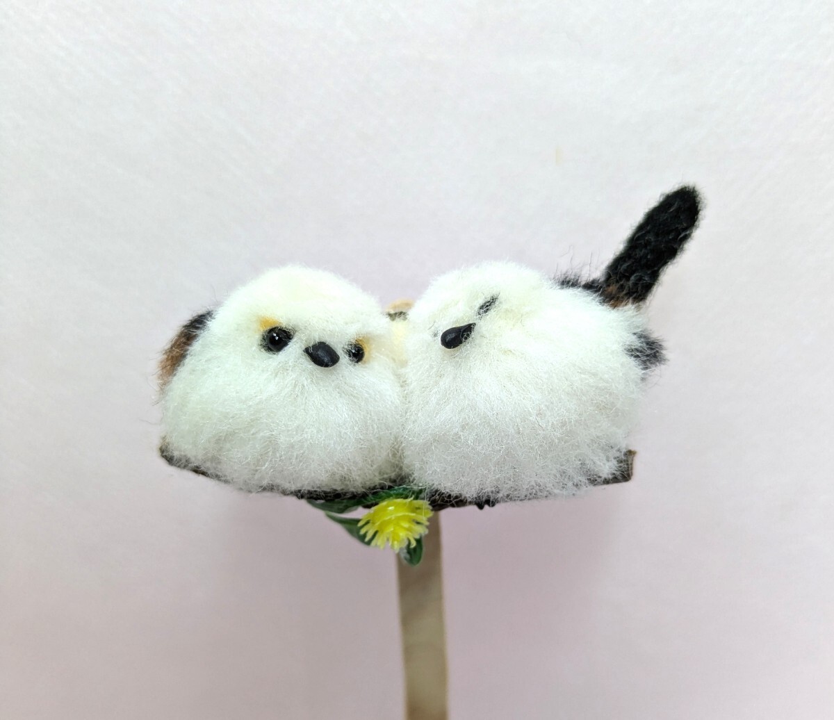羊毛フェルト シマエナガ ペア ブローチ 鳥 野鳥 ぬいぐるみ ミニチュア ハンドメイド アクセサリー拍卖
