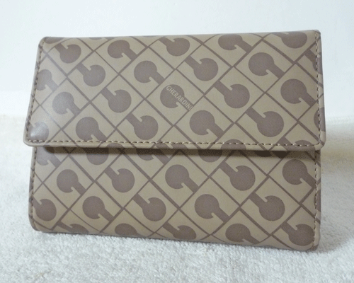 新品 未使用 ゲラルディーニ GHERARDINI レザー 本革 ベージュ ブラウン系 総柄 三つ折り 財布 ウォレット レディース拍卖