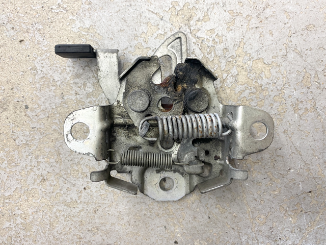 タントカスタム RS L375S 純正 ボンネットキャッチ拍卖