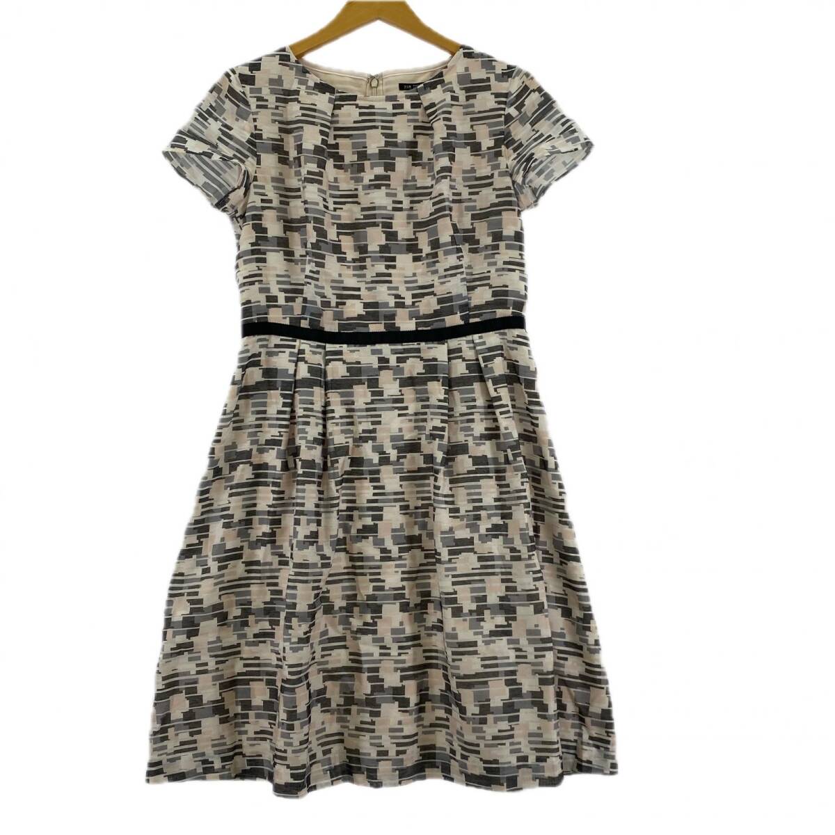 23区 Vingt-trois Arrondissements ニジュウサンク デジタル柄 ノースリーブ フレア ワンピース size38/ライトピンク×グレー系拍卖