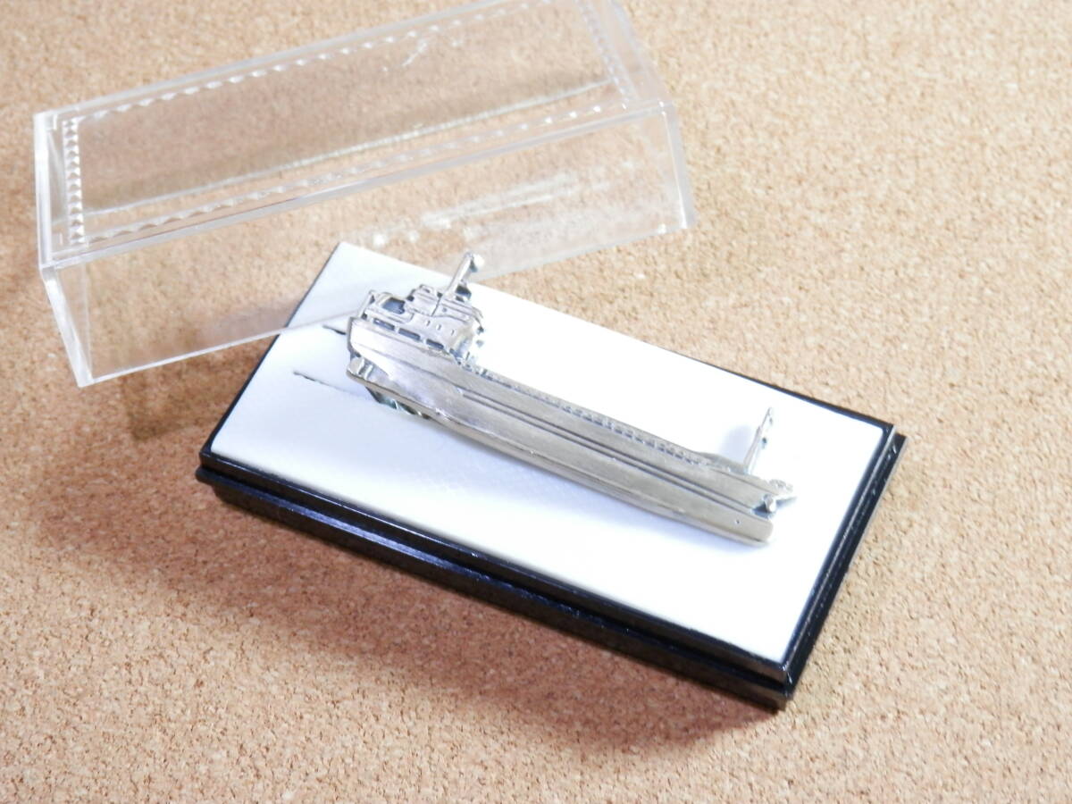 東洋海運 TOYO / 貨物船 東洋丸 ネクタイピン ケースあり 平成21年 竣工記念 / タイピン 船舶 フェリー タンカー 貨客船 拍卖
