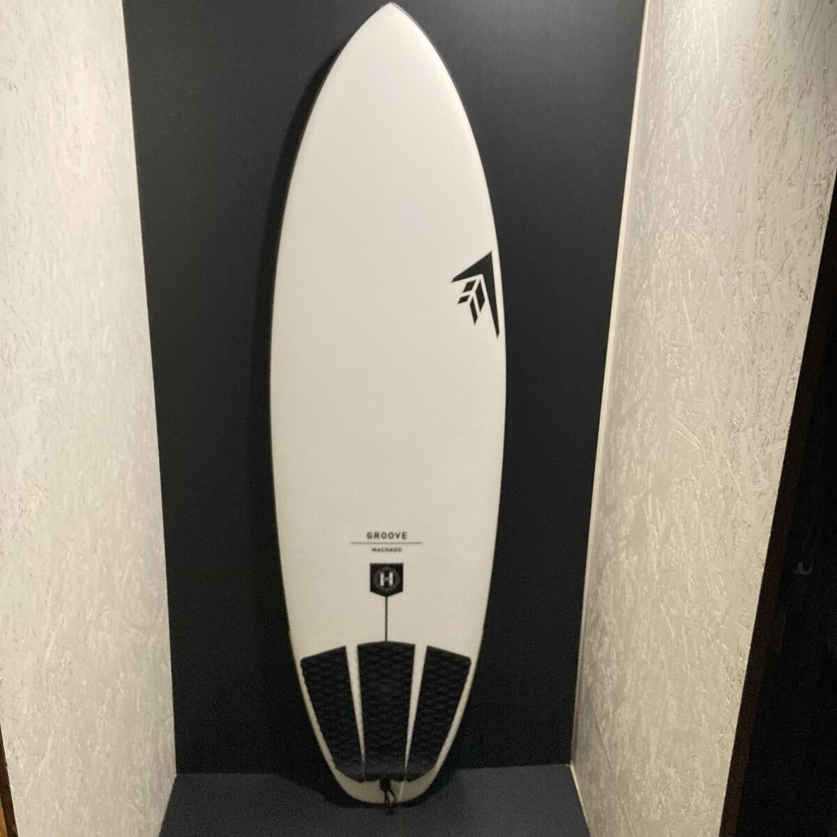 中古 美品 FIREWIRE SURFBOARDS Groove 5'4 ファイヤーワイヤー サーフボード ROB MACHADO ロブ マチャド グルーブ パフォーマンス 小波拍卖