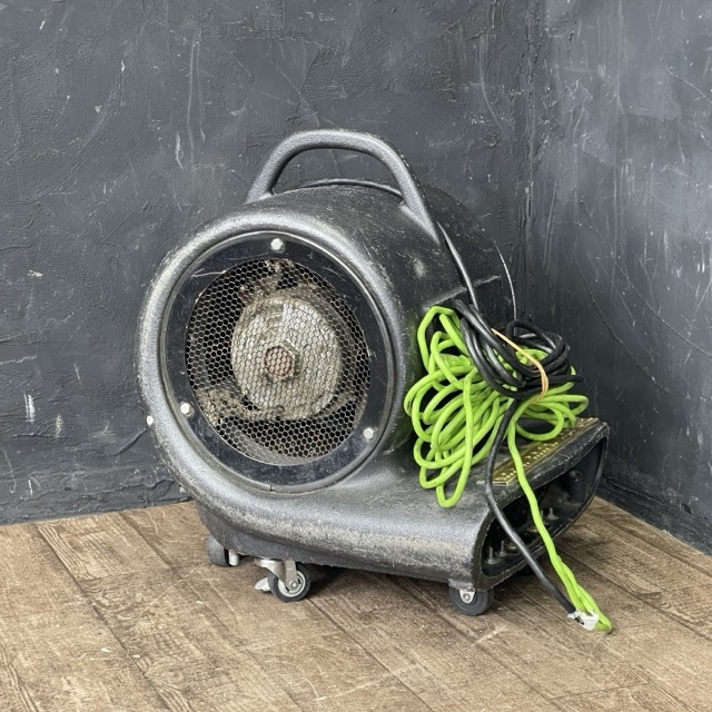 エアムーバー【中古】動作保証 小型送風機 キャスター付き ファンドライヤー ブラック/600428拍卖