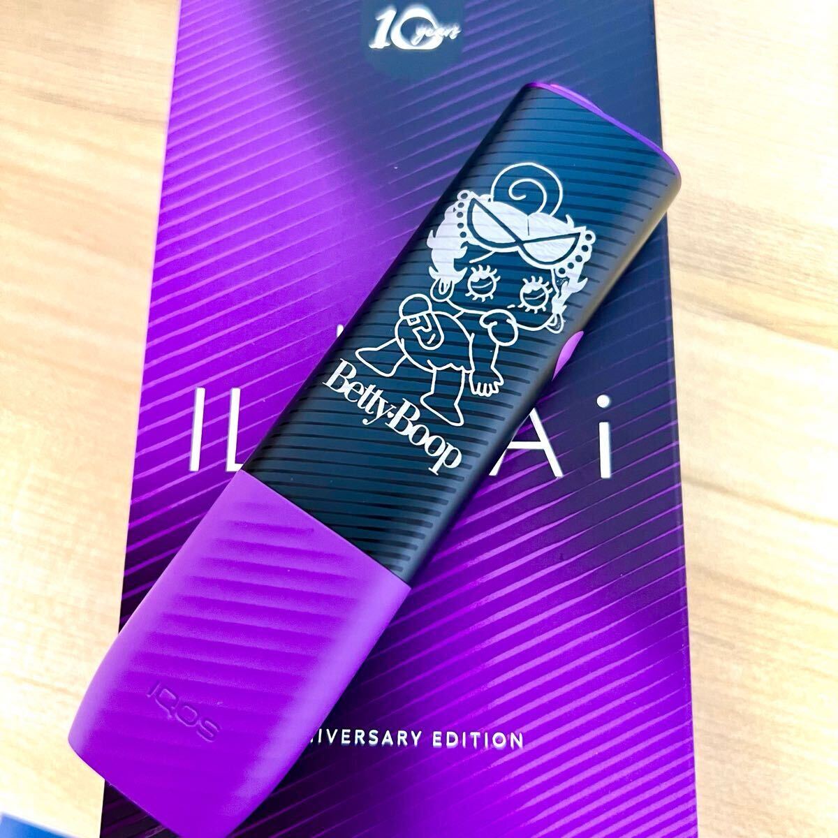 アイコス IQOS イルマワン 10周年 アニバーサリー ハローキティ KITTY iqos iluma i one拍卖