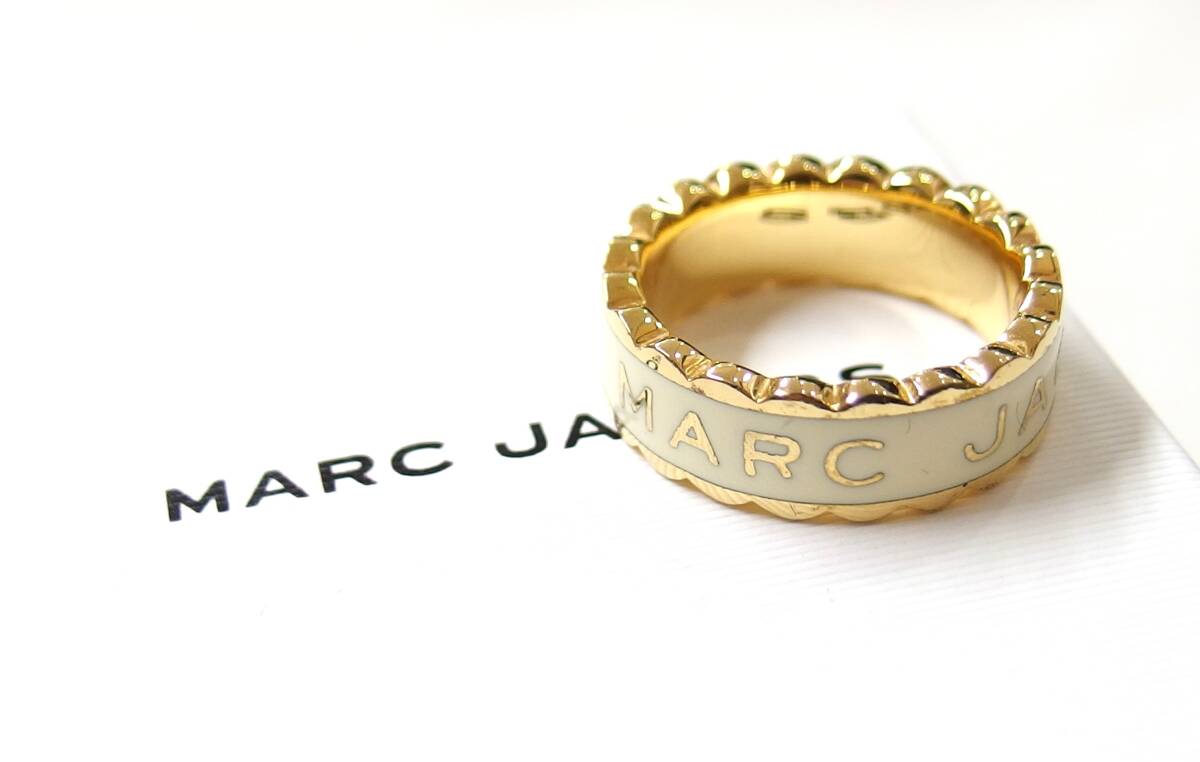 MARC JACOBS ザ スカロップ メダリオン リング 14号 / MA2304拍卖