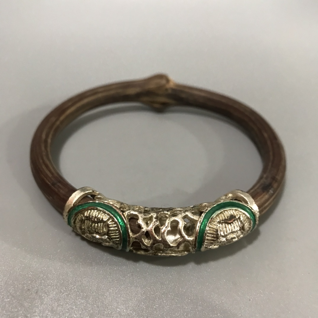 zz8|8166 中国骨董 人間国宝 古代木工芸品 【藤の腕輪です】 中国古美術 珍品 伝世珍品 賞物 傳世家珍 拍卖