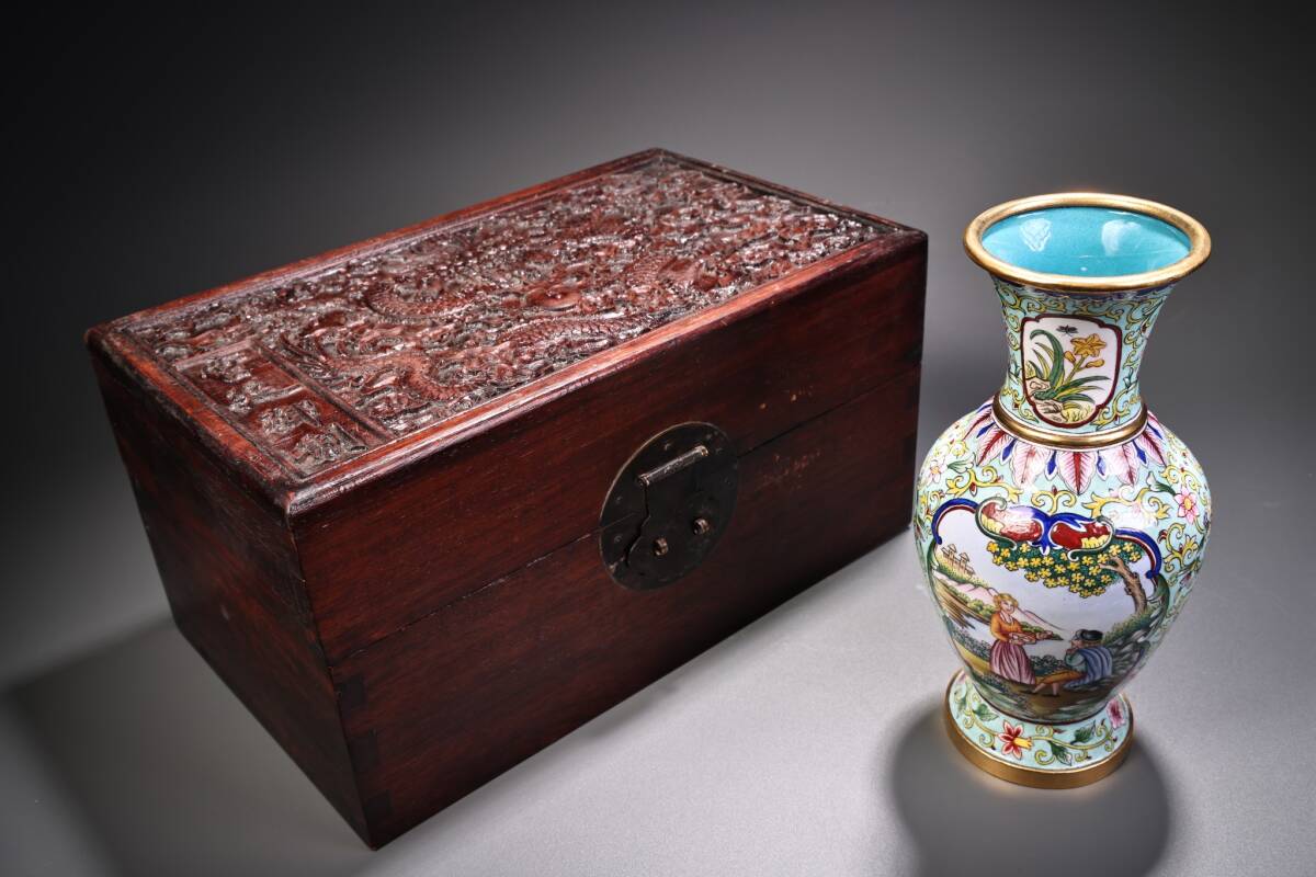 zz9|9826 中国磁器 陶芸 磁器『純粋な手作りの琺瑯色の花瓶です』施釉陶 古代工芸品 陶芸 精美彫 置物 收藏品拍卖