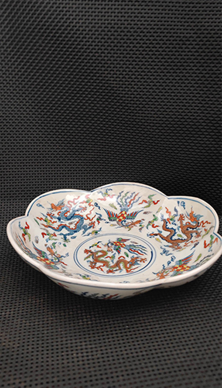 zz9|8548 中国磁器 陶芸 磁器『大明宣徳手画五彩龍鳳呈祥果盤』施釉陶 古代工芸品 陶芸 精美彫 置物 收藏品拍卖