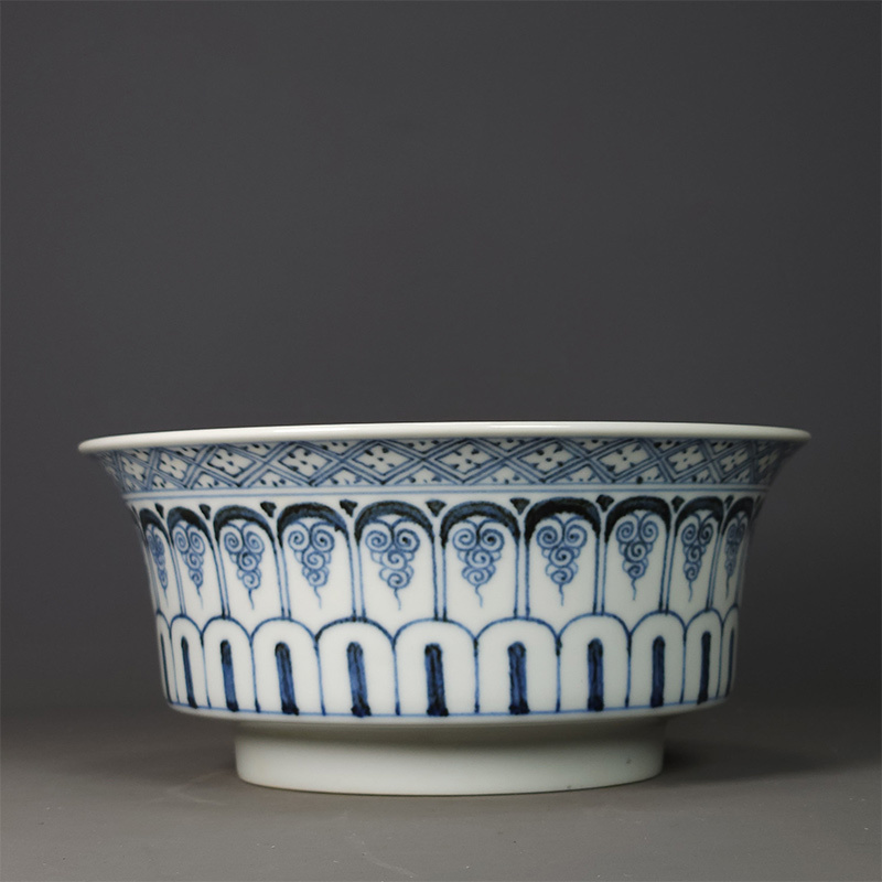 zz8|8159 中国磁器 陶芸 磁器『元代の鯖巻草碗です』施釉陶 古代工芸品 陶芸 精美彫 置物 收藏品拍卖