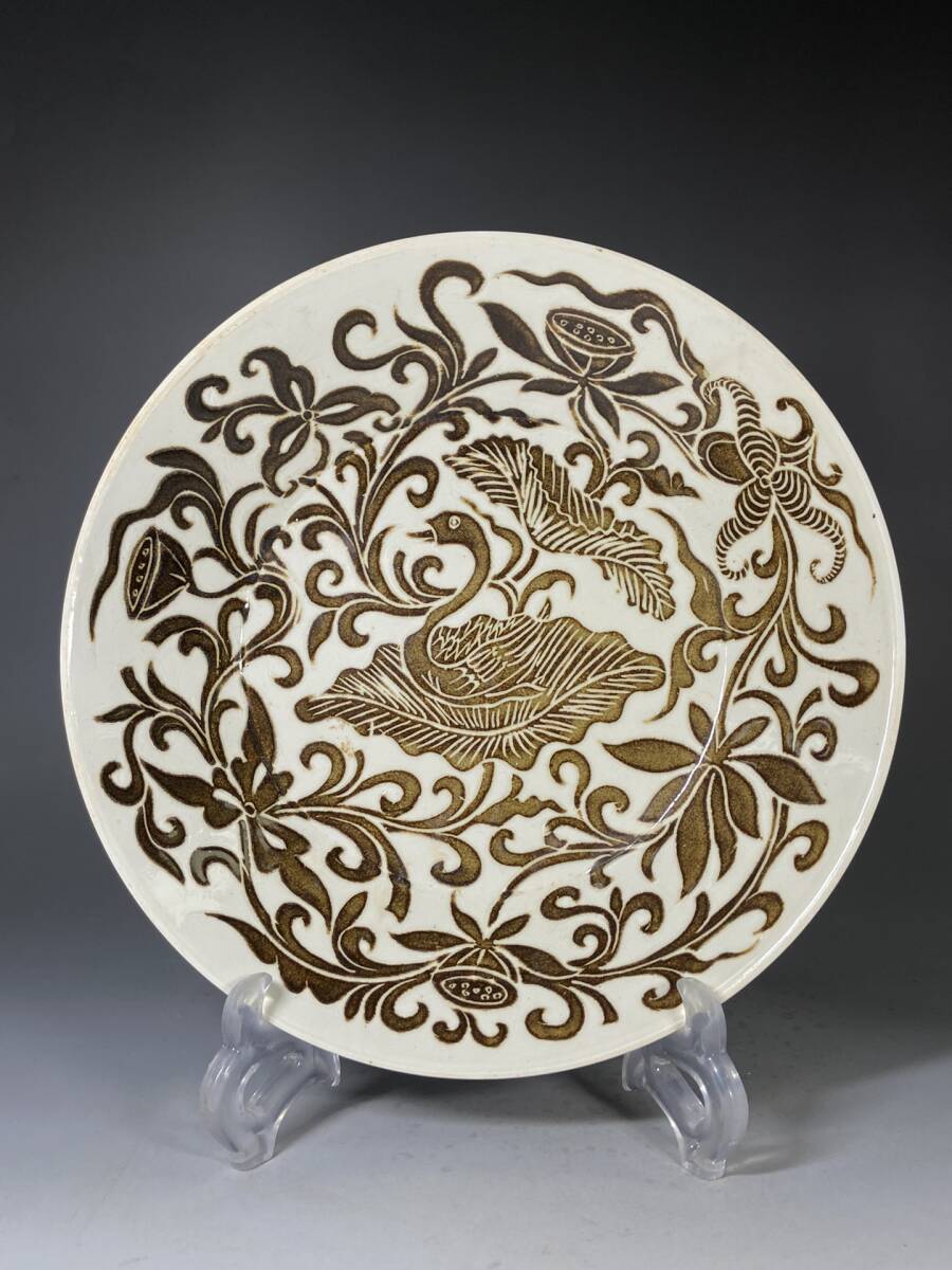 zz8|8157 中国磁器 陶芸 磁器『定窯器です』施釉陶 古代工芸品 陶芸 精美彫 置物 收藏品拍卖