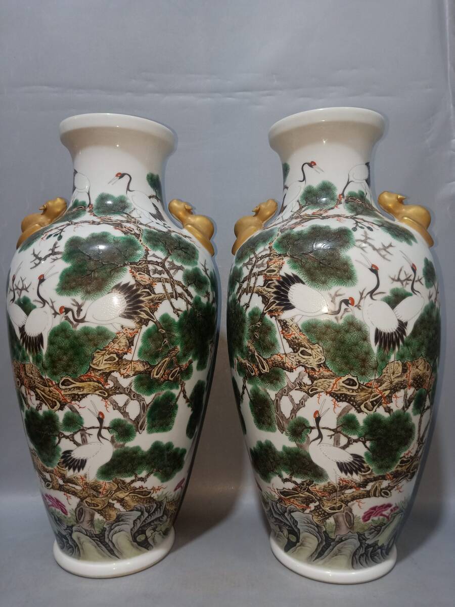 zz9|8545 中国磁器 陶芸 磁器『清乾隆元金粉彩松鶴延年図紋福筒一対です』施釉陶 古代工芸品 陶芸 精美彫 置物 收藏品拍卖