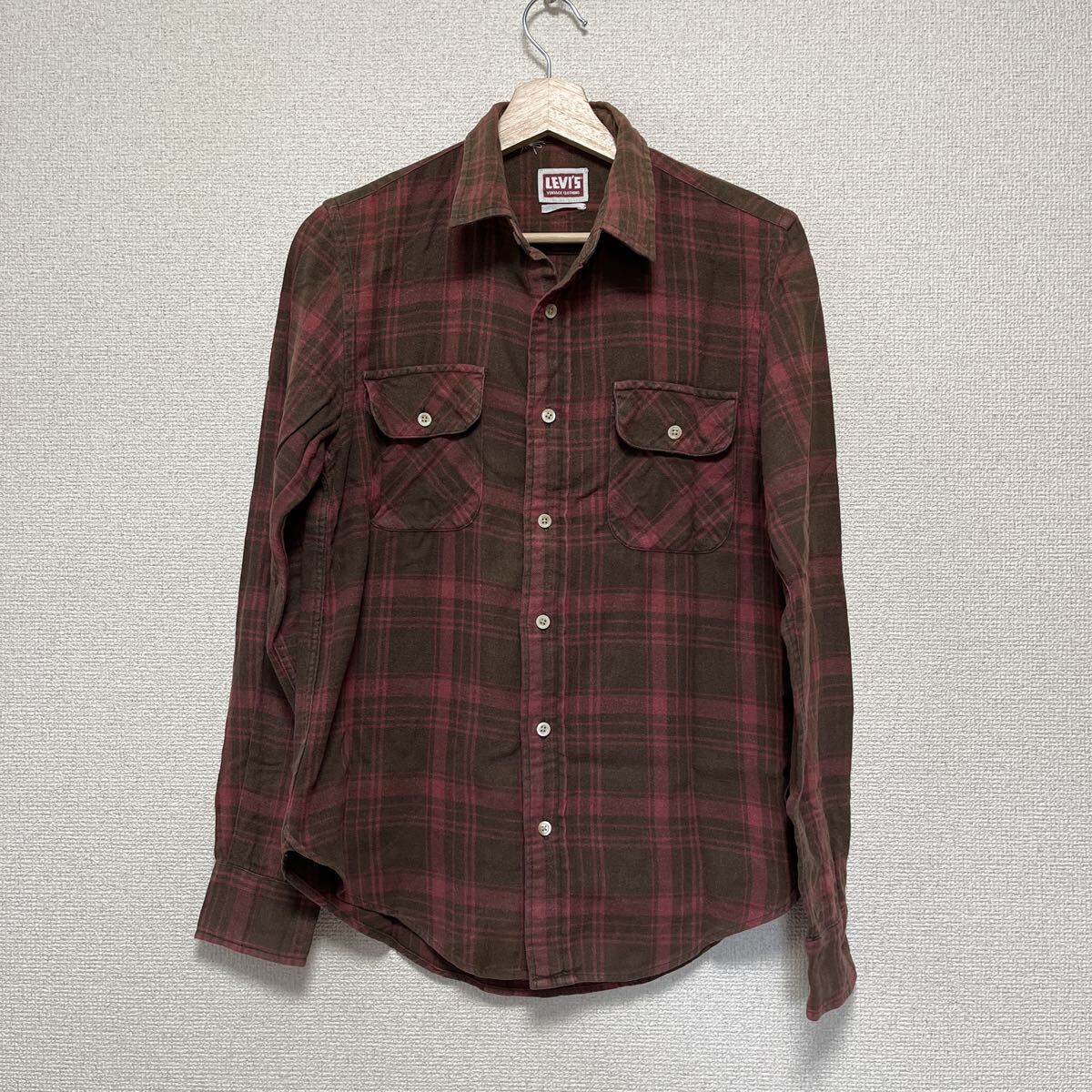 LEVI'S VINTAGE CLOTHING リーバイス ヴィンテージクロージング ネルシャツ 赤黒 MADE IN ITALY イタリア製 Sサイズ程度 長袖シャツ拍卖