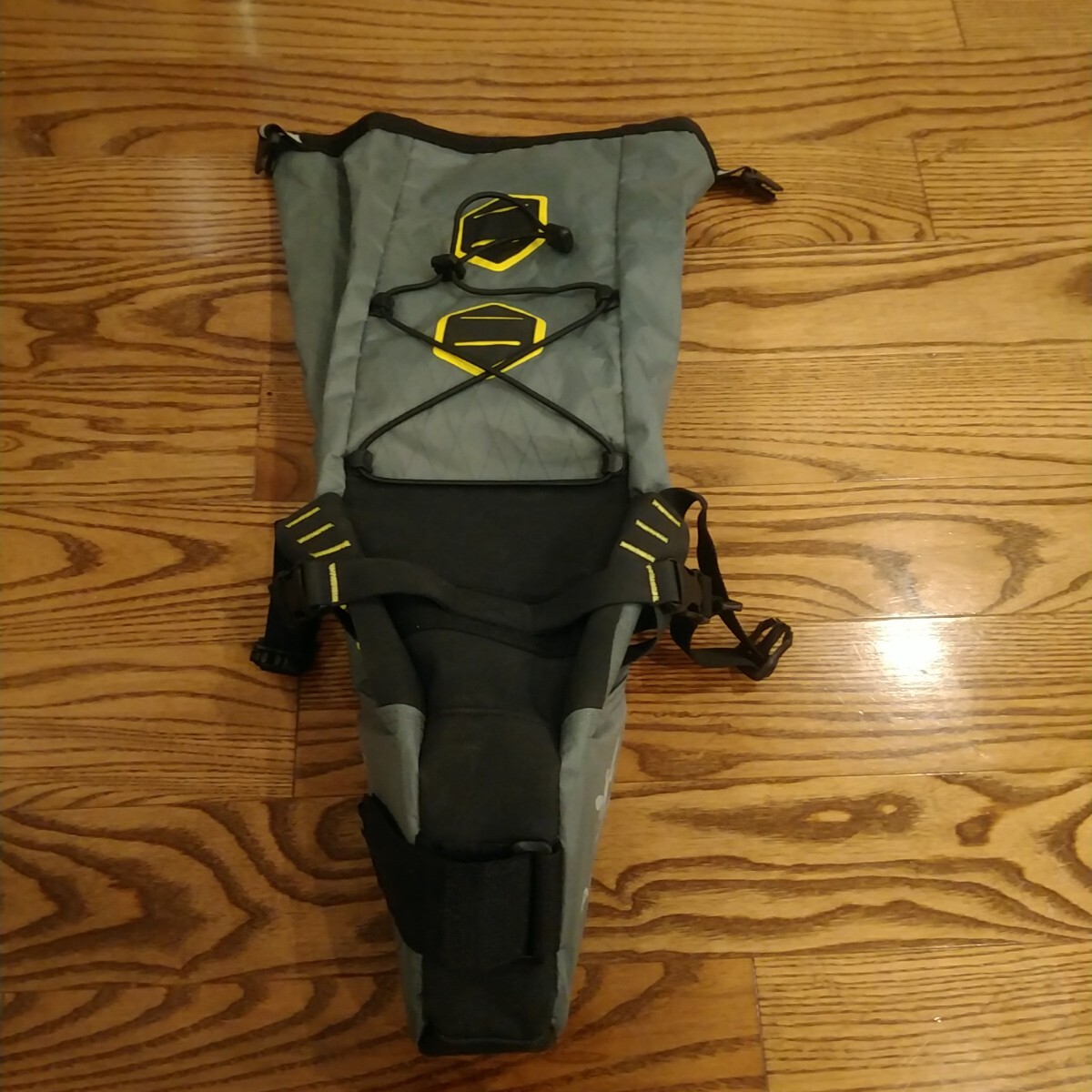 美品 APIDURA EXPEDITION SADDLE PACK 9L アピデュラ エクスペディション サドルパック サドルバッグ 通勤 街乗りにも 拍卖