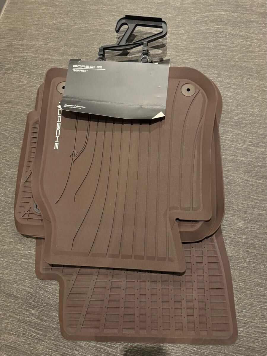 Porsche ポルシェ カイエン E3 純正 フロアマット ラバーマット 防水 専用 ベージュ 新品 即決 右ハンドル用拍卖