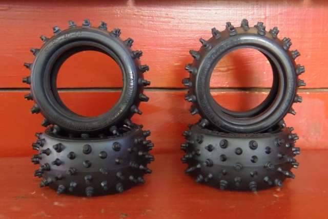 【2セット】イグレス,アバンテブラック共用リアタイヤ,19805536(レターパック)拍卖