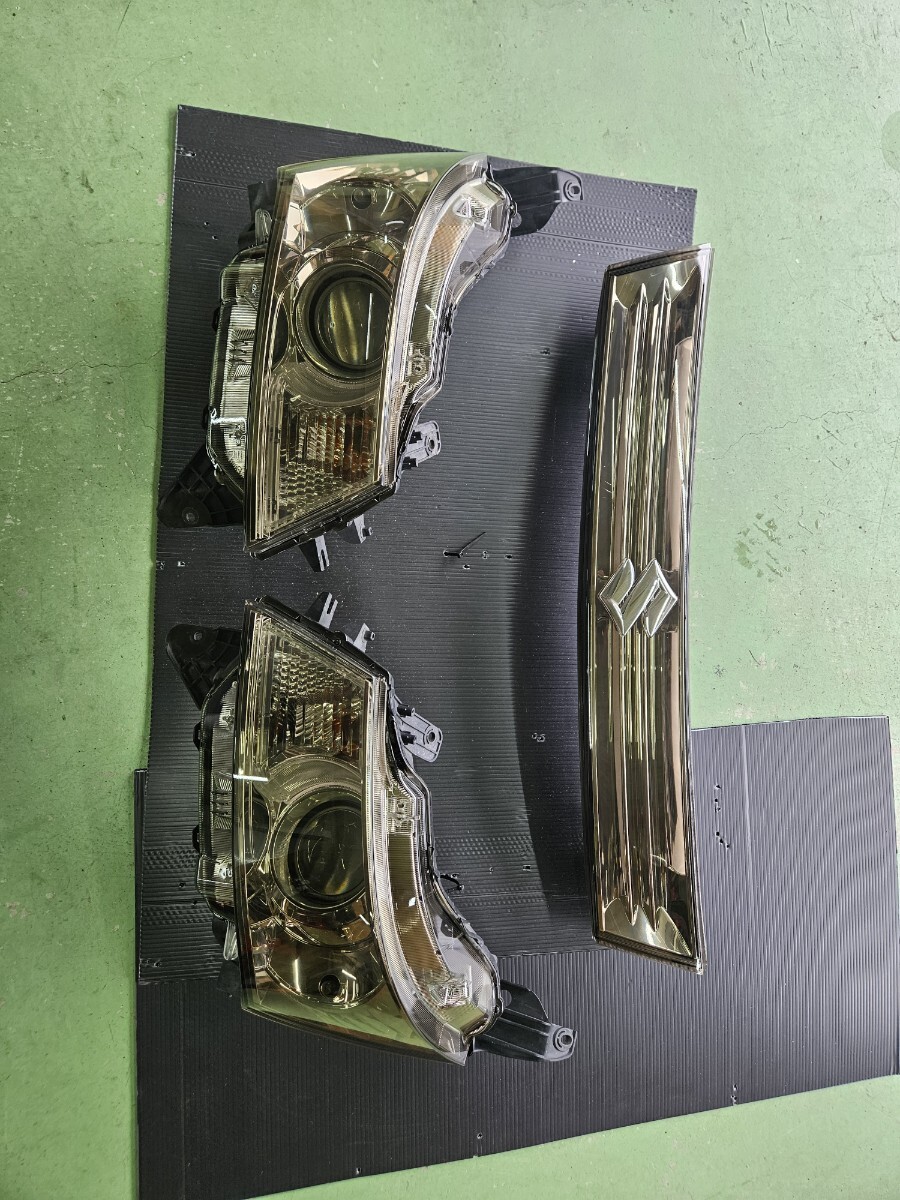 スモークヘッドライト グリル パレットSW スモーク塗装 MK21S HID 美品 ルークスにも拍卖