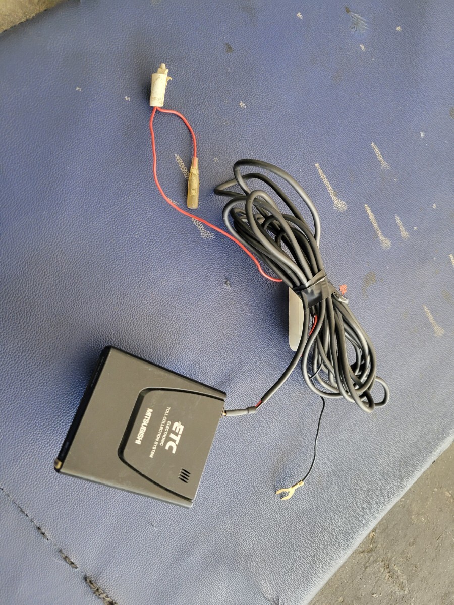 ETC 三菱電機 車載器 アンテナ一体型 ETC車載器 今では、廃盤 新品では売っていない希少 入手困難とになった 一体型モデル 9U53V拍卖