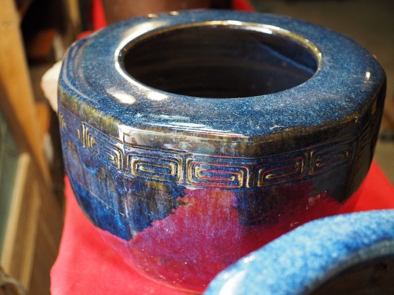 レトロな陶器火鉢 瀬戸火鉢 睡蓮鉢 金魚鉢に 昭和中期 古録展 送料別 Eサイズ 中古 品番K22832拍卖
