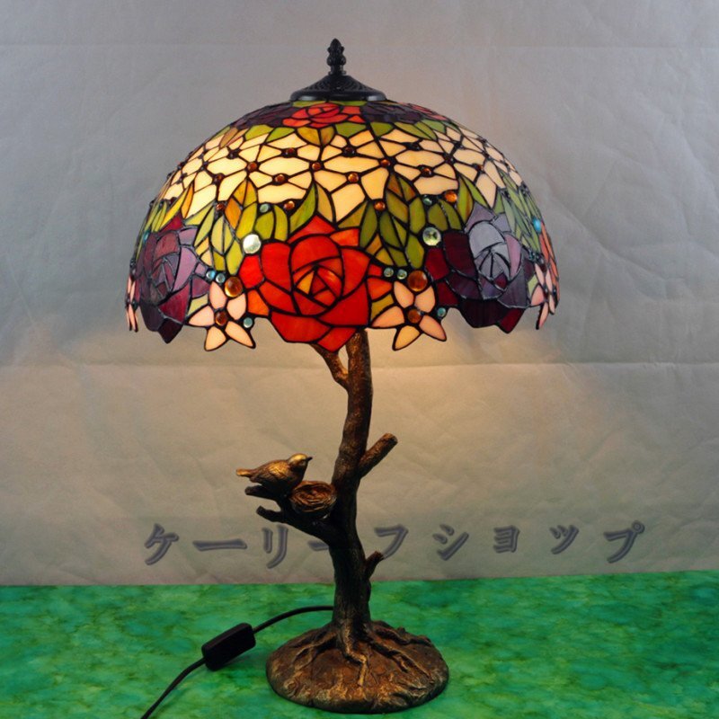 【ケーリーフショップ】芸術品◆ステンドランプ 花柄 ステンドグラス レトロな雰囲気 ティファニー テーブルスタンド 照明 室内装飾拍卖