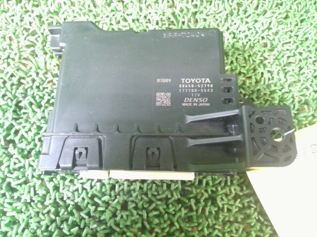 アクア DAA-NHP10 その他 A/Cヒーター系 8V7 17700-5543 88650-52790拍卖