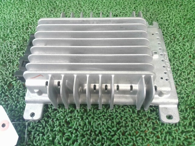 RX-8 LA-SE3P オーディオアンプ A4J F151-66-920A拍卖