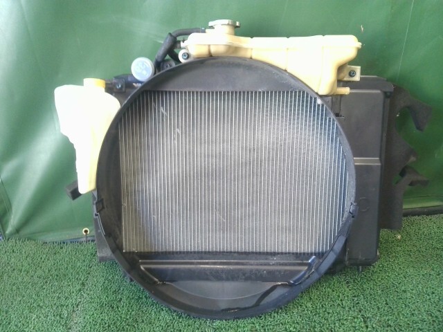 NV350キャラバン LDF-VW2E26 ラジエ-タ- ラジエタ- KH3 21460-3XC0A拍卖