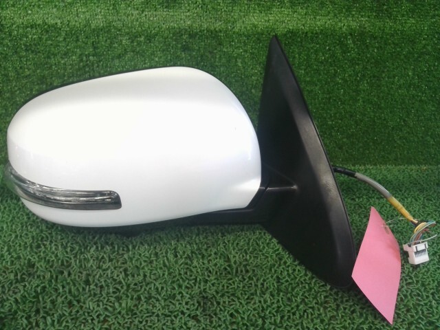 アウトランダー DLA-GG2W 右サイドミラー 右ドアミラー W13 7632C532拍卖