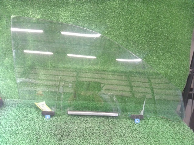 クラウン DAA-AWS210 右Fドアガラス 1J6 68101-30860拍卖