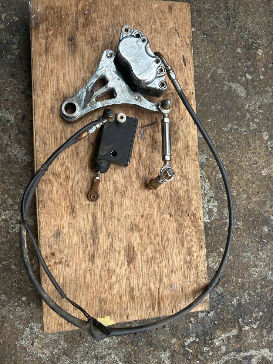 中古部品 中古 ブレーキキャリパー 11.5インチ ローター用 パーツ ※神経質な方の入札はご遠慮ください。拍卖