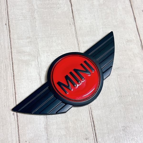 s103 在庫処分【MINI COOPER】 ブラック&レッド 黒赤ミニクーパー エンブレム ステッカー 検) R50 R53 R56 R60 F55 F56 R57 R58 R59R60拍卖