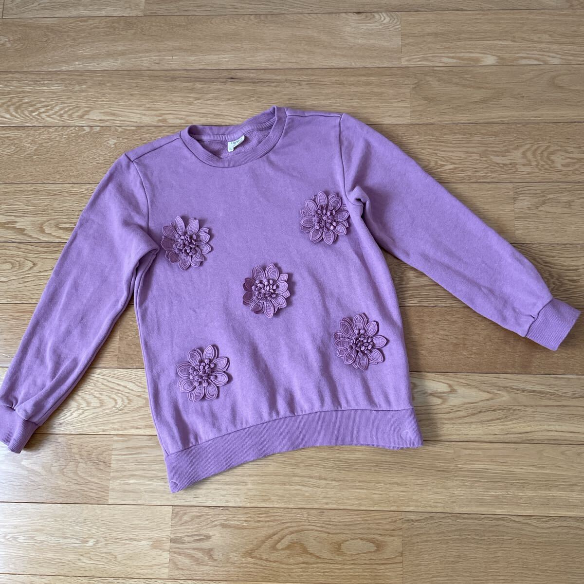 TORIDORY トリドリー 花飾り トレーナー 130拍卖