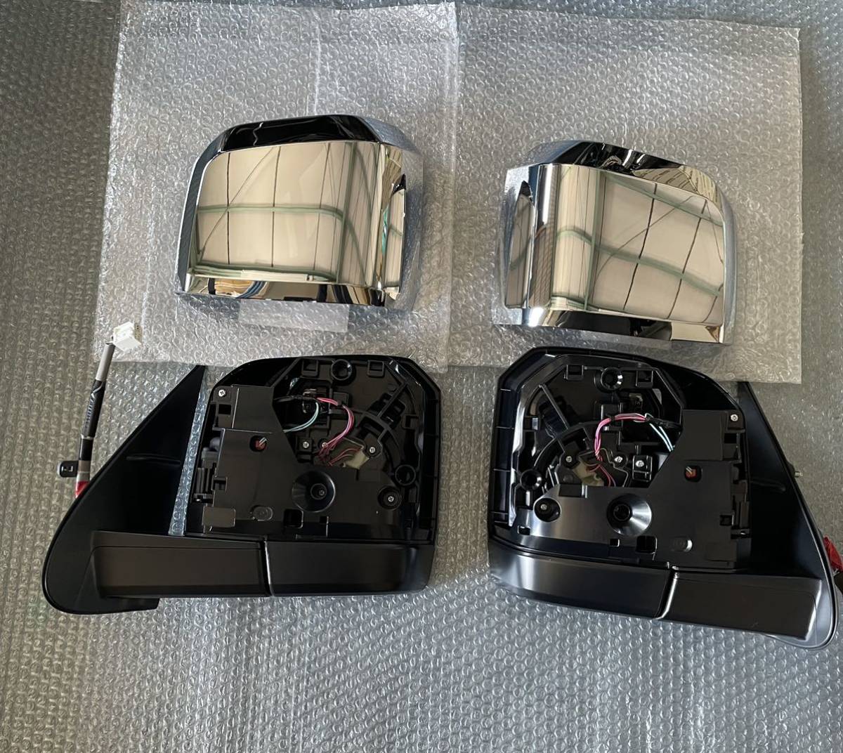 新品 トヨタ 純正 200系 現行 ハイエース 6型 7型 電格 調整 ドアミラー 左右 セット ヒーター付き カメラ無し メッキカバー付き拍卖