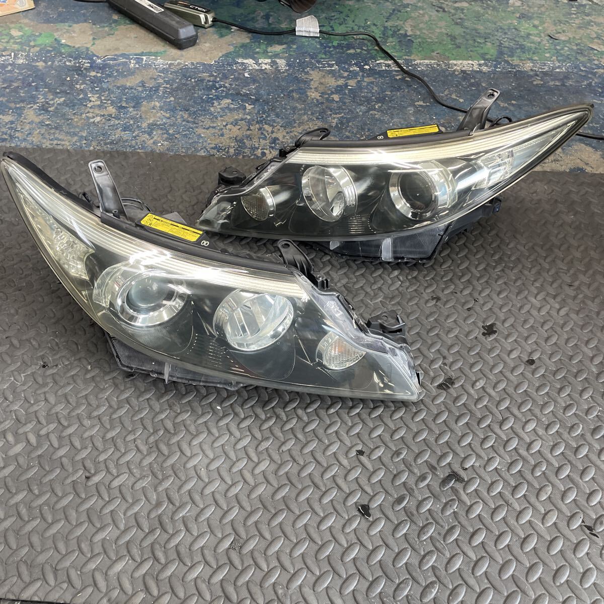 33 トヨタ ACR50 AHR20 エスティマ 中期 ヘッドライト 左右 バラスト 付き 28-217拍卖