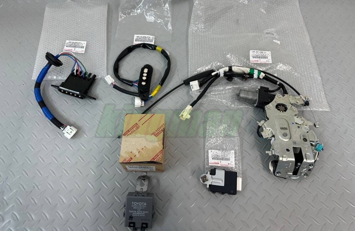 ●新品 未使用●トヨタ純正 ハイエース 200系 4型 5型 6型 7型 左側 スライドドア イージークローザー DX ワイド ロング拍卖