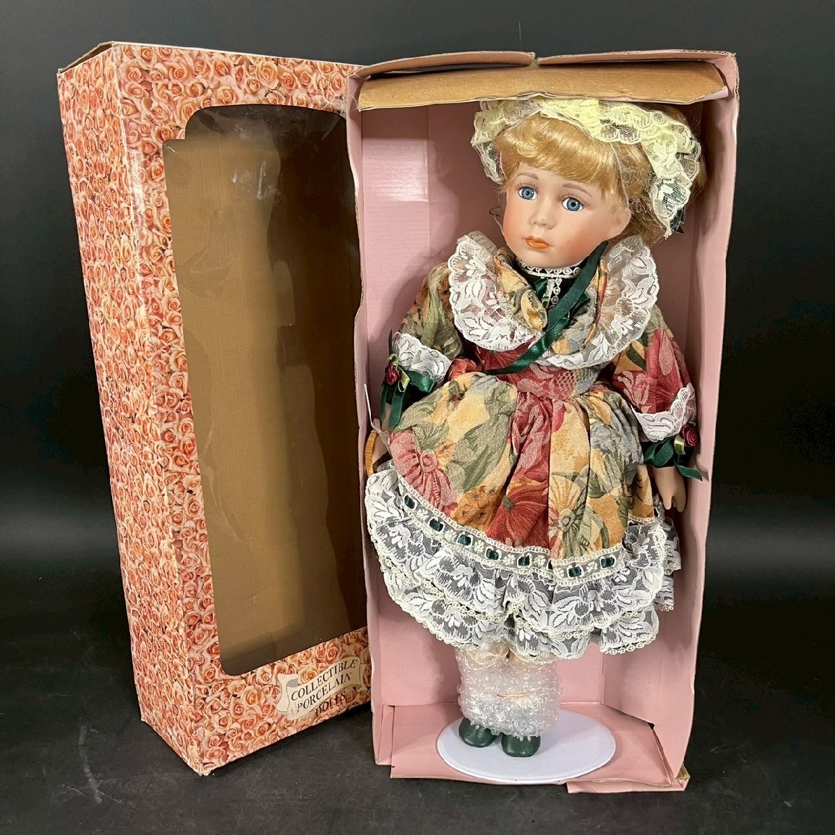 OM0814-10‐3 COLLECTIBLE PORCELAIN DOLLS コレクタブル ポーセリン ドール ビスクドール 人形 置物 インテリア 箱付 高さ53㎝ 120サイズ拍卖
