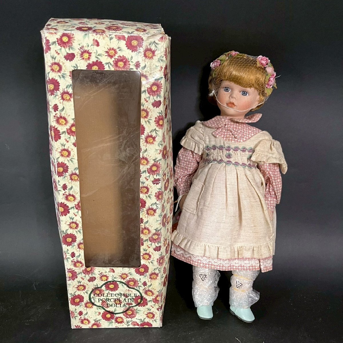OM0814-33‐3 COLLECTIBLE PORCELAIN DOLLS コレクタブル ポーセリン ドール ビスクドール 人形 置物 インテリア 箱付 高さ46㎝ 100サイズ拍卖
