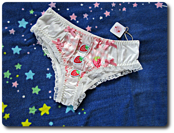 ★グラマーサイズ♪2L~3L*キュートな女の子用いちごぱんつ*白×ピンク チェック*リボン*ツルツル素材#JC#JK#OL#新品 未使用*Tバック*タンガ拍卖