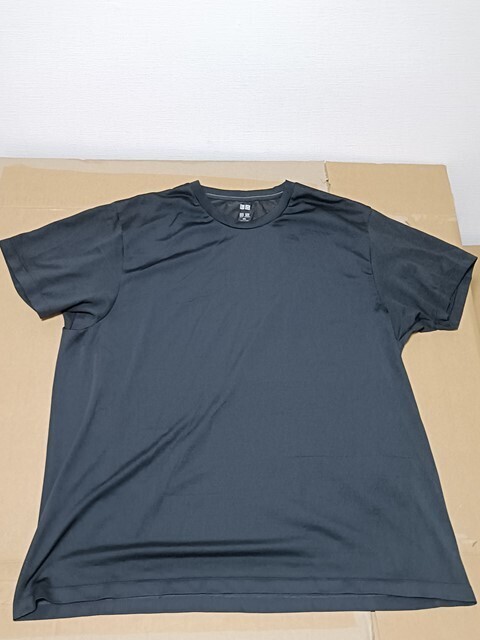 古着 大きいサイズ 4XL Tシャツ [ユニクロ ドライEXクルーネックT(半袖)黒 旧版 422964 09BLACK ※裏側ひっかけ有り拍卖