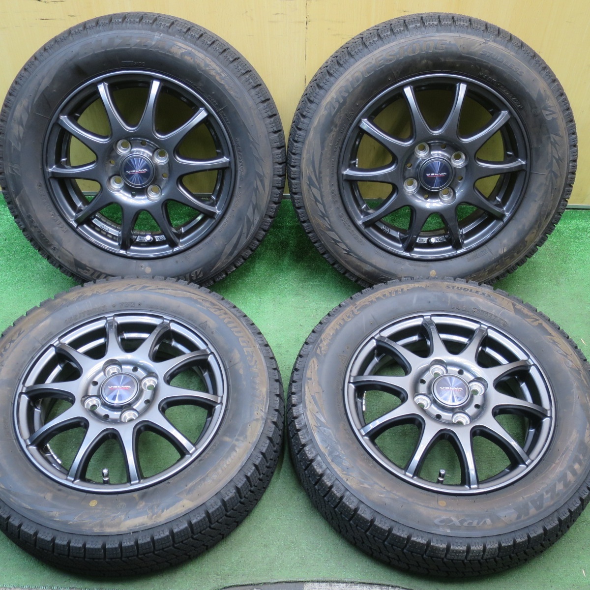 バリ溝 22年 綺麗 ほぼ10分★スタッドレス 155/70R13 ブリヂストン ブリザック VRX2 VELVA CHARGE ヴェルヴァ PCD100/4H★5092406NJス拍卖