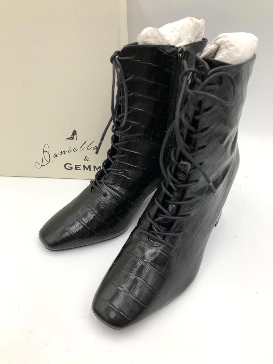 美品 Daniella & GEMMA ダニエラアンドジェマ DA20672 スクエアトゥレースアップ ブーツ size38/黒 ■■◎ ☆ fia9 レディース拍卖
