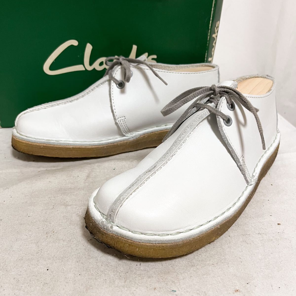 和832★ Clarks クラークス イングランド製 ショートブーツ シューズ レザー US6 ホワイト レディース拍卖