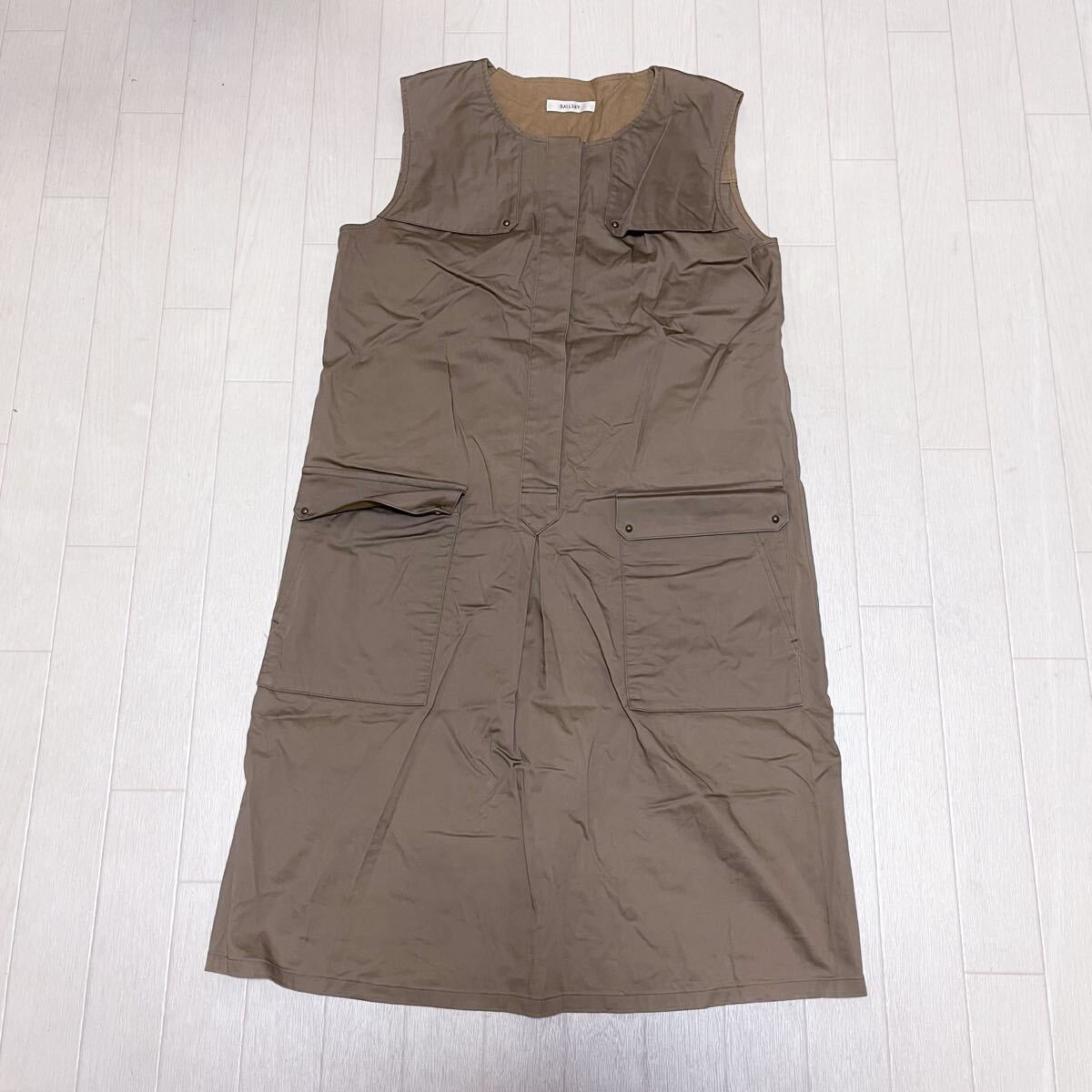 和845★ BALLSEY ボールジー ノースリーブ ワンピース 膝丈 マキシ 38 ベージュ レディース拍卖