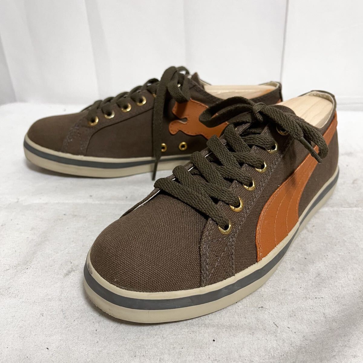 和846★ PUMA プーマ カジュアル スニーカー ローカット シューズ 23.5 カーキ レディース拍卖