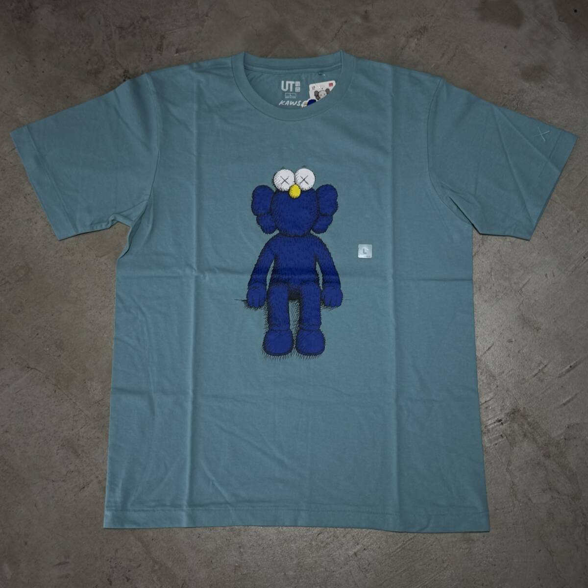 UNIQLO x KAWS S/S TEE サイズL ユニクロ カウズ Tシャツ拍卖