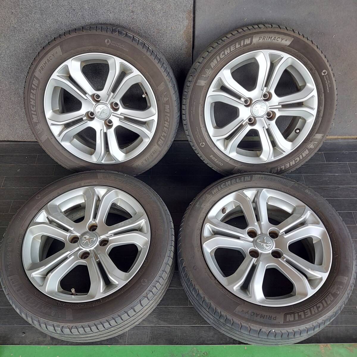 プジョー純正 16インチ 16×6J +23 4H PCD108 タイヤ MICHELIN 195/55R16 2022年製 5分前後 PEUGEOT/206/207/208/1007拍卖