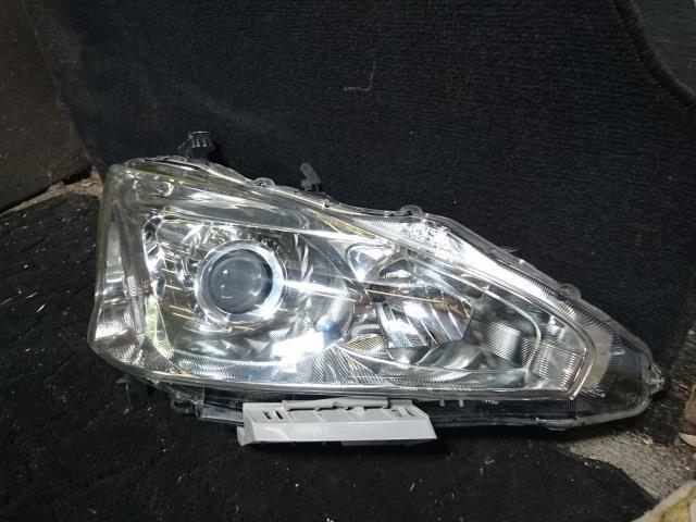 ティアナ DBA-L33 右ヘッドランプASSY XE QR25DE CVT RBH C 100-17792拍卖